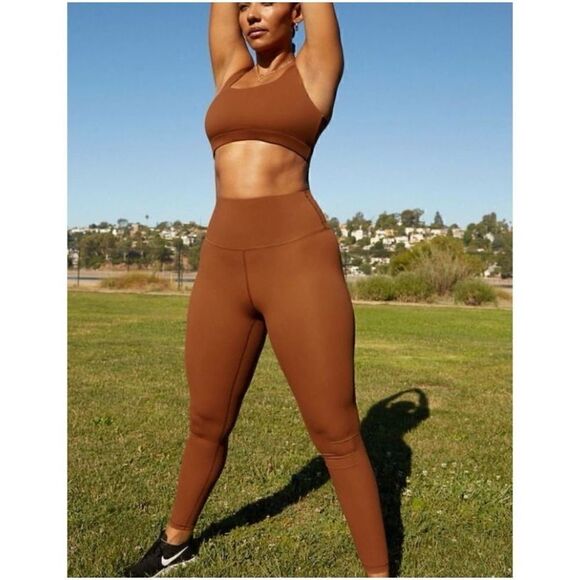 Everlane ReNew High Waisted Legging In The Color Amber - Picture 1 of 8